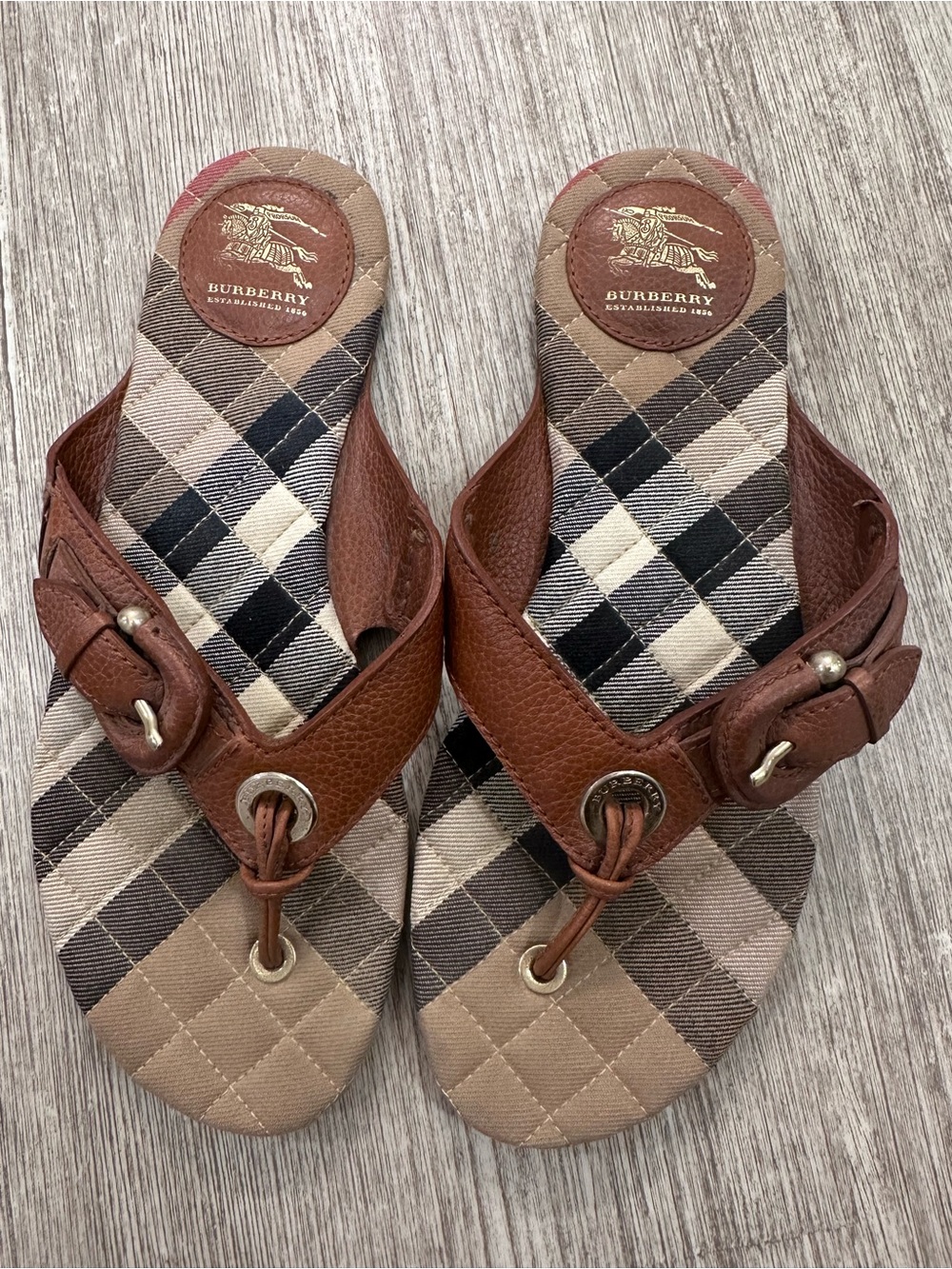 Burberry Brown Leather Plaid Thong Sandals for Women Size 38 1/2 US Womens 8